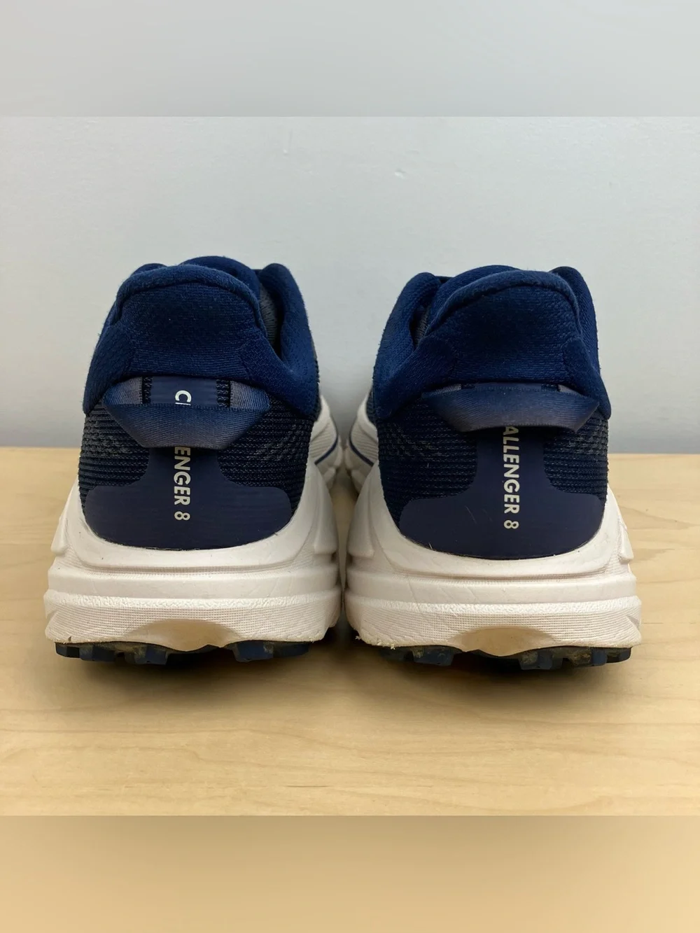 Hoka One One Men’s Size 11.0 D Challenger 8 All Terrain Athletic Running Shoes
